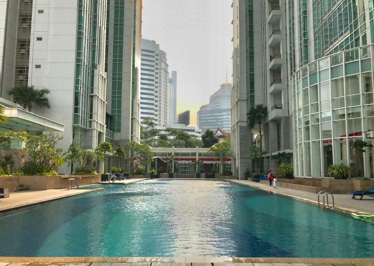 The Peak Residence At Sudirman - 3 Bedroom Exclusive Private Apartment Giacarta Esterno foto